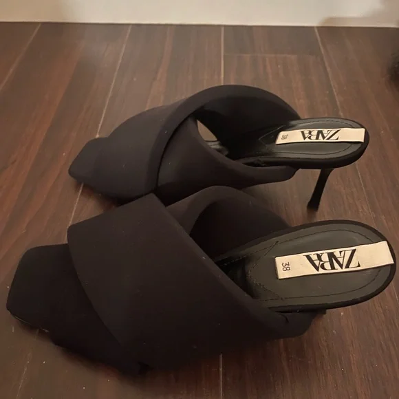 Brand new Zara heels size 38 - Picture 5 of 5